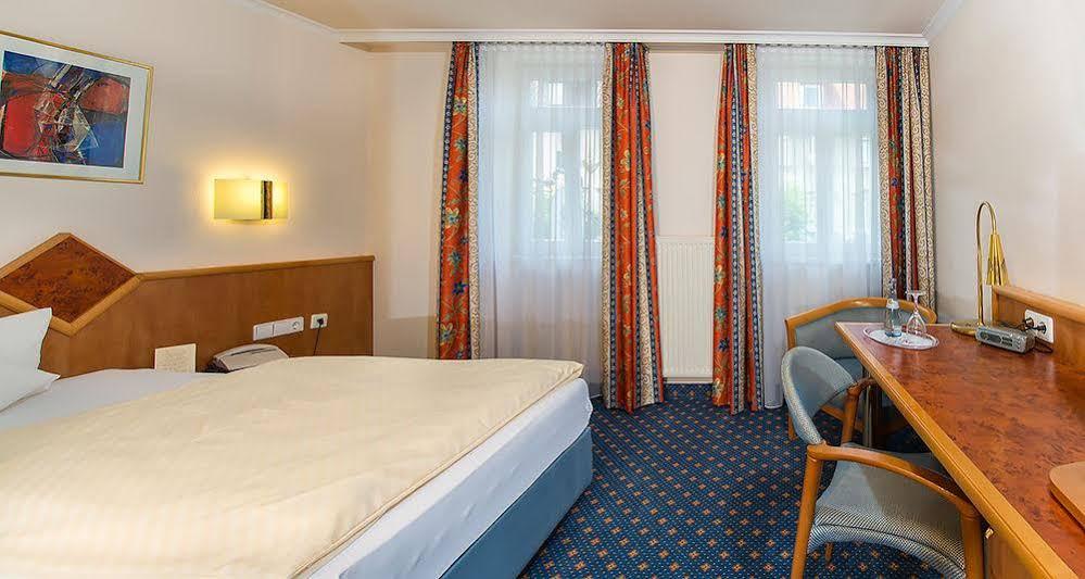 Hotel Wuerttemberger Hof Öhringen Kültér fotó